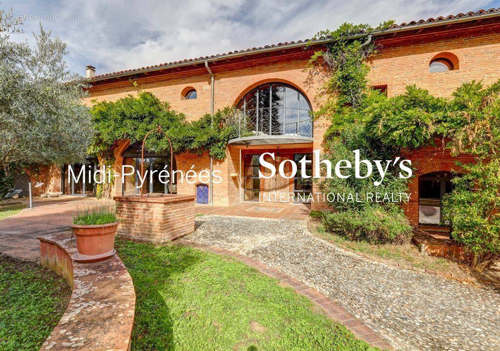 Maison à LAYRAC-SUR-TARN