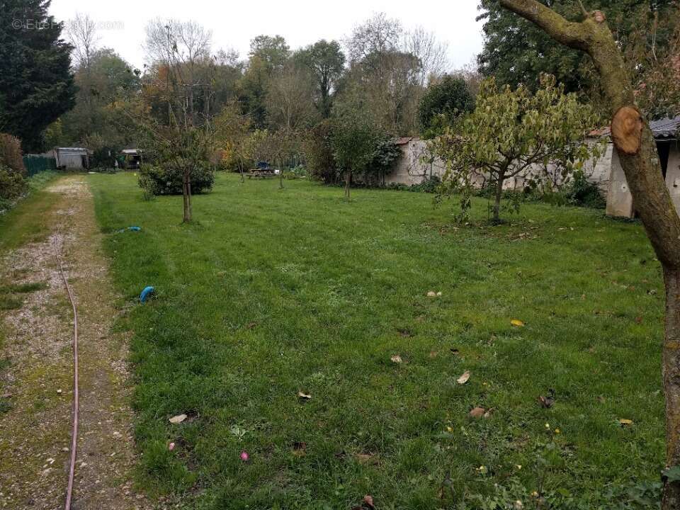 Terrain à CHATENAY-MALABRY