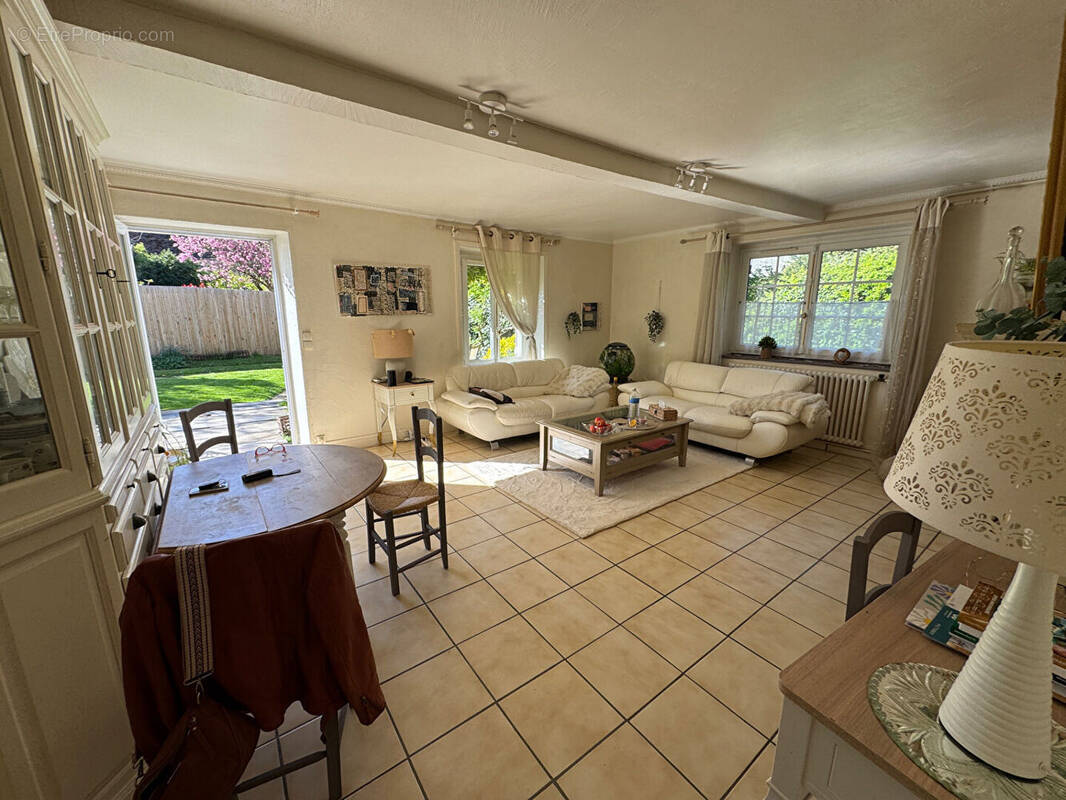 Maison à GROSROUVRE