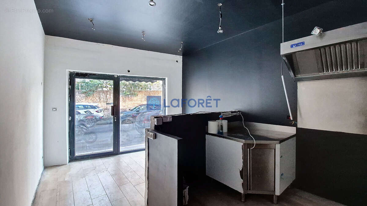 Commerce à MARSEILLE-11E