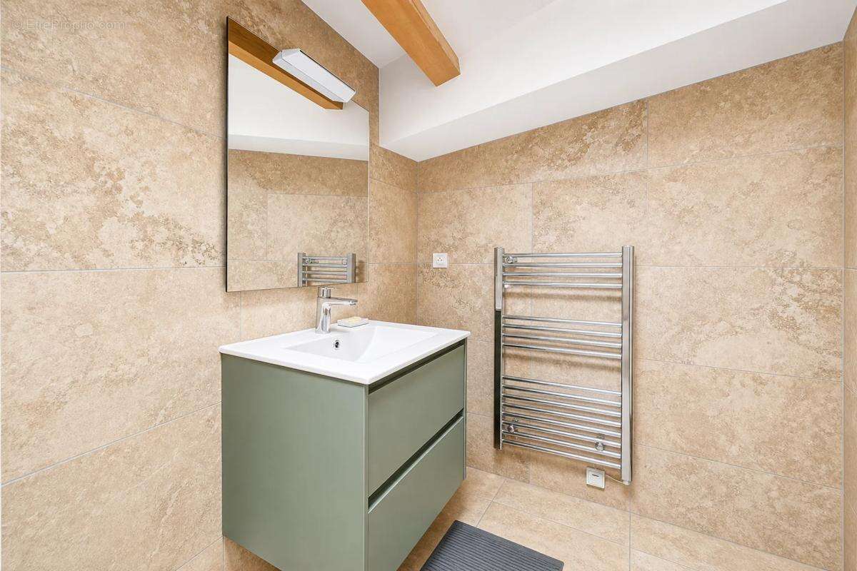 Maison de 7 pièces de 216 m² à Floirac - photo 8