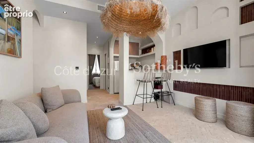 Appartement rénové de 68 m² avec terrasse au cœur de Saint-Tropez - photo 4