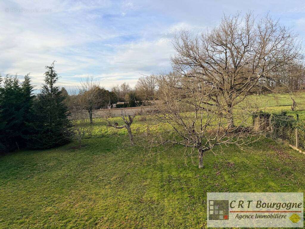 Maison à VILLIERS-SAINT-BENOIT