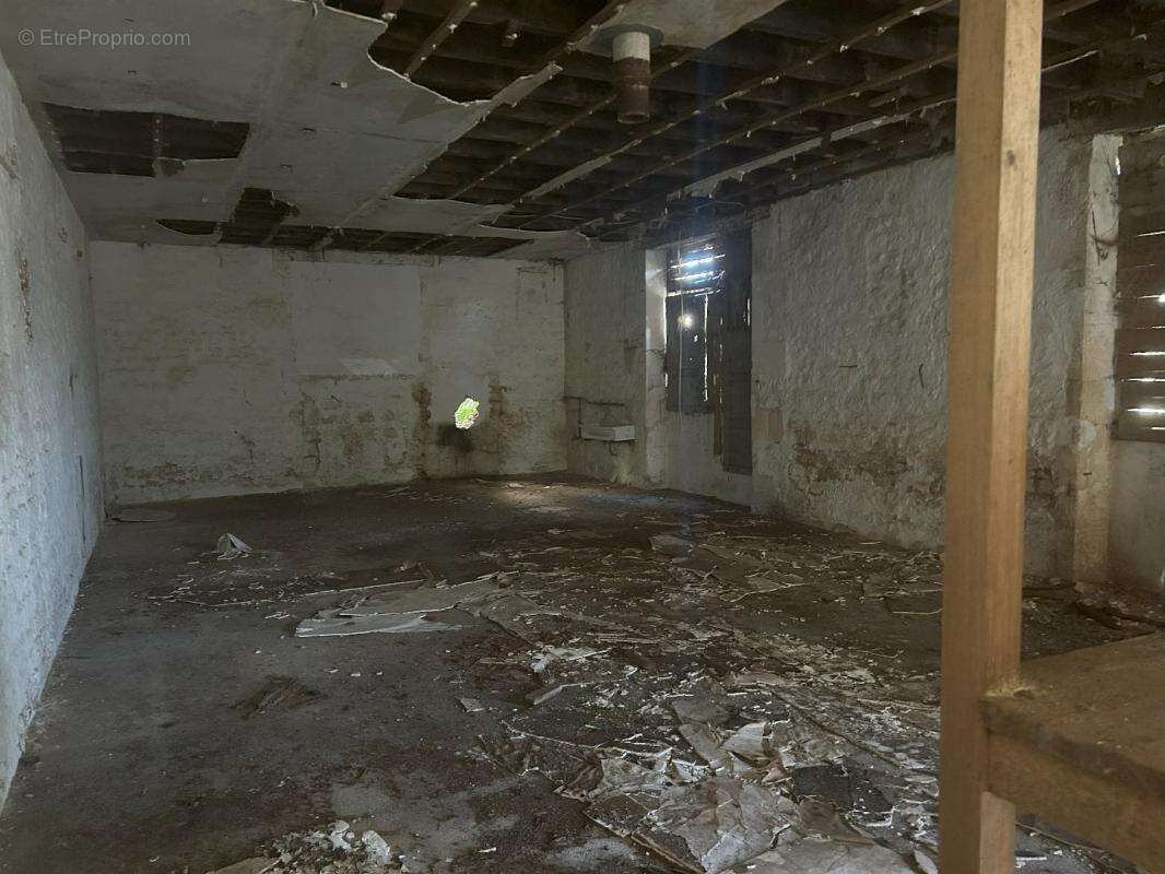 Appartement à PORT-D&#039;ENVAUX