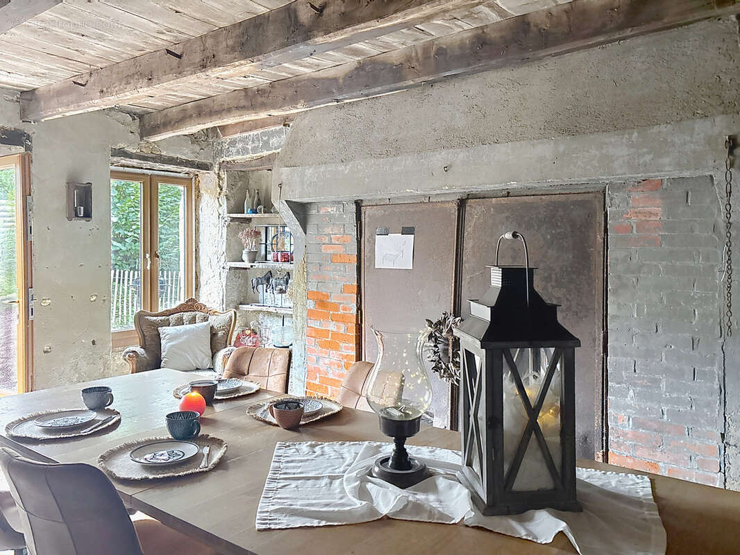 Maison à SAINT-POIS