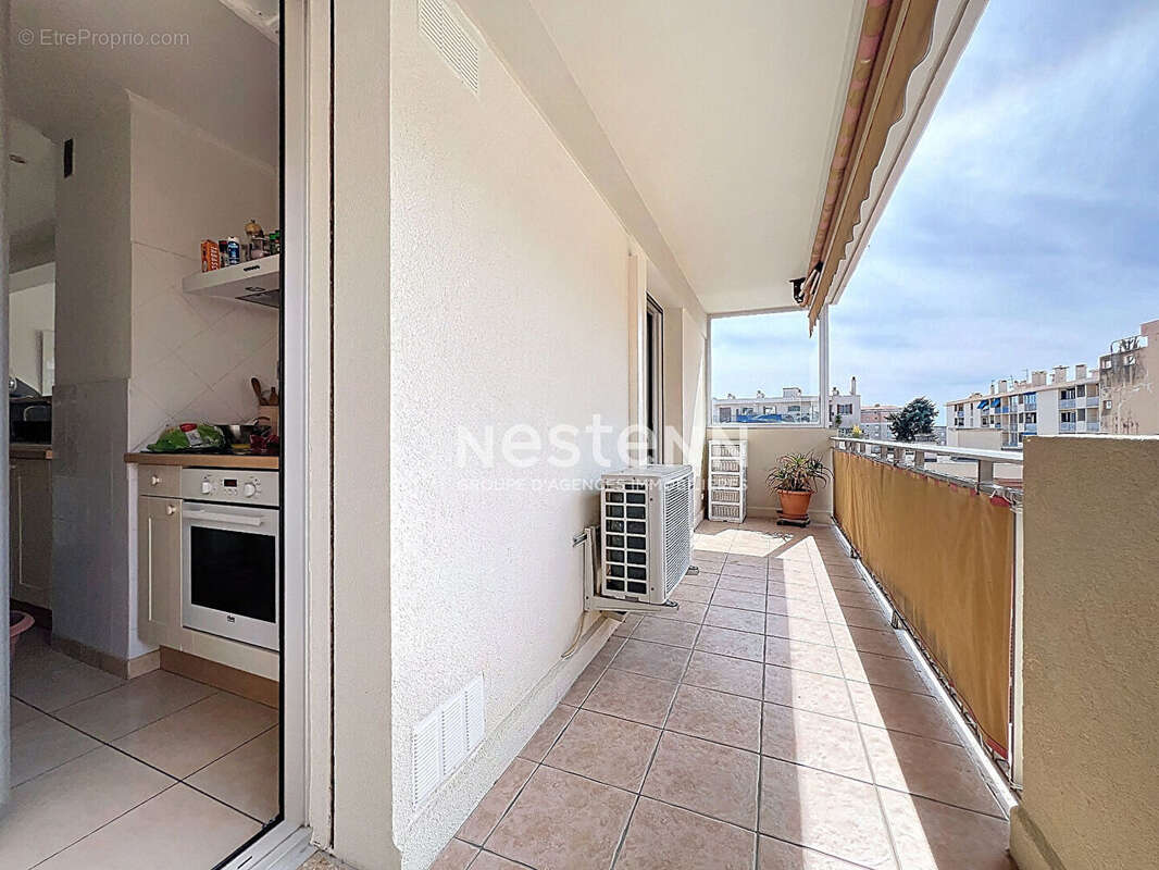 Appartement à VALLAURIS