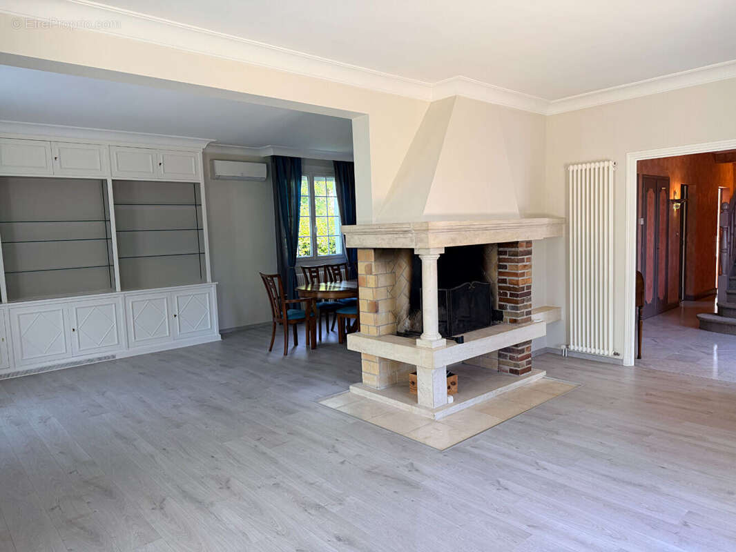 Grande maison à Varennes Vauzelles de 332 m2 hab avec train de 1756 m² et piscine - photo 11