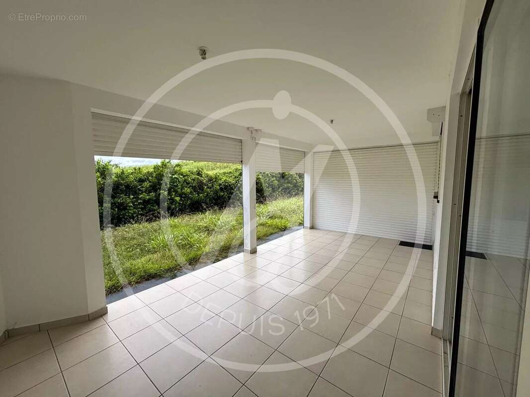 Maison à PETIT-BOURG