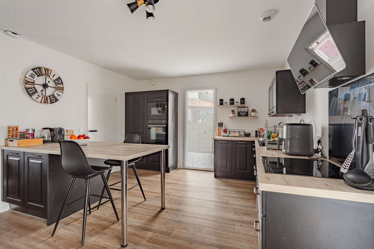 Maison contemporaine   Plain-pied   3 chambres - photo 3
