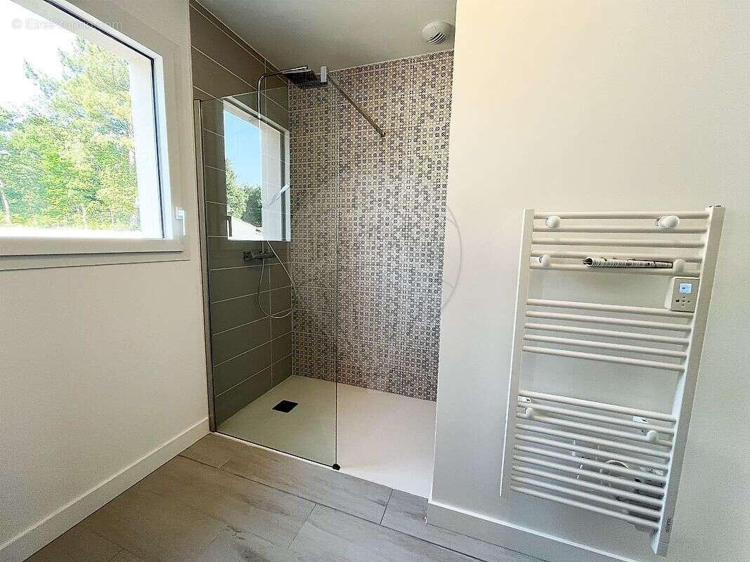 Maison à LES MATHES