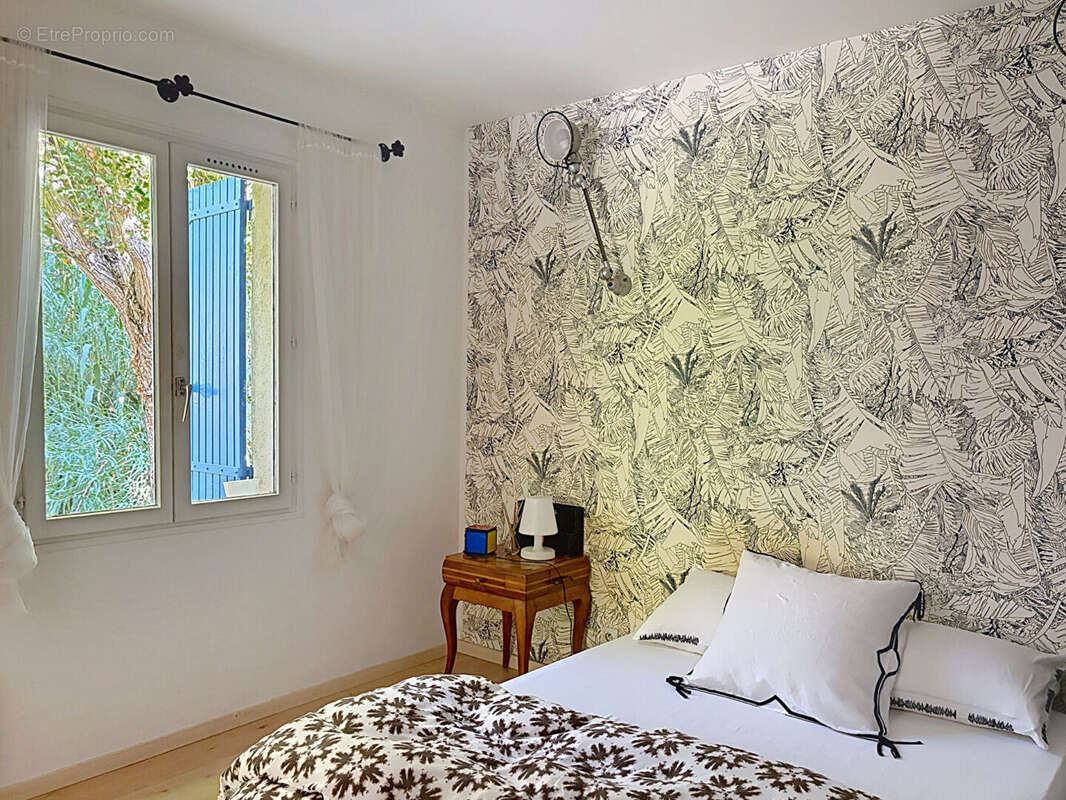 Maison 124 m² à Saint-Marc-Jaumegarde  - photo 7