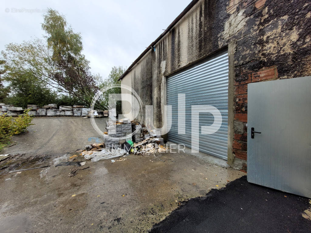 Commerce à WAHAGNIES