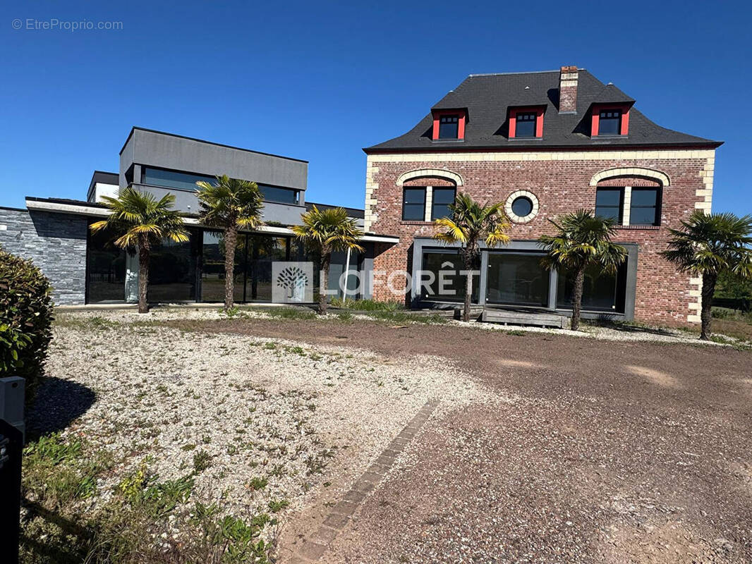 Commerce à MERIGNIES