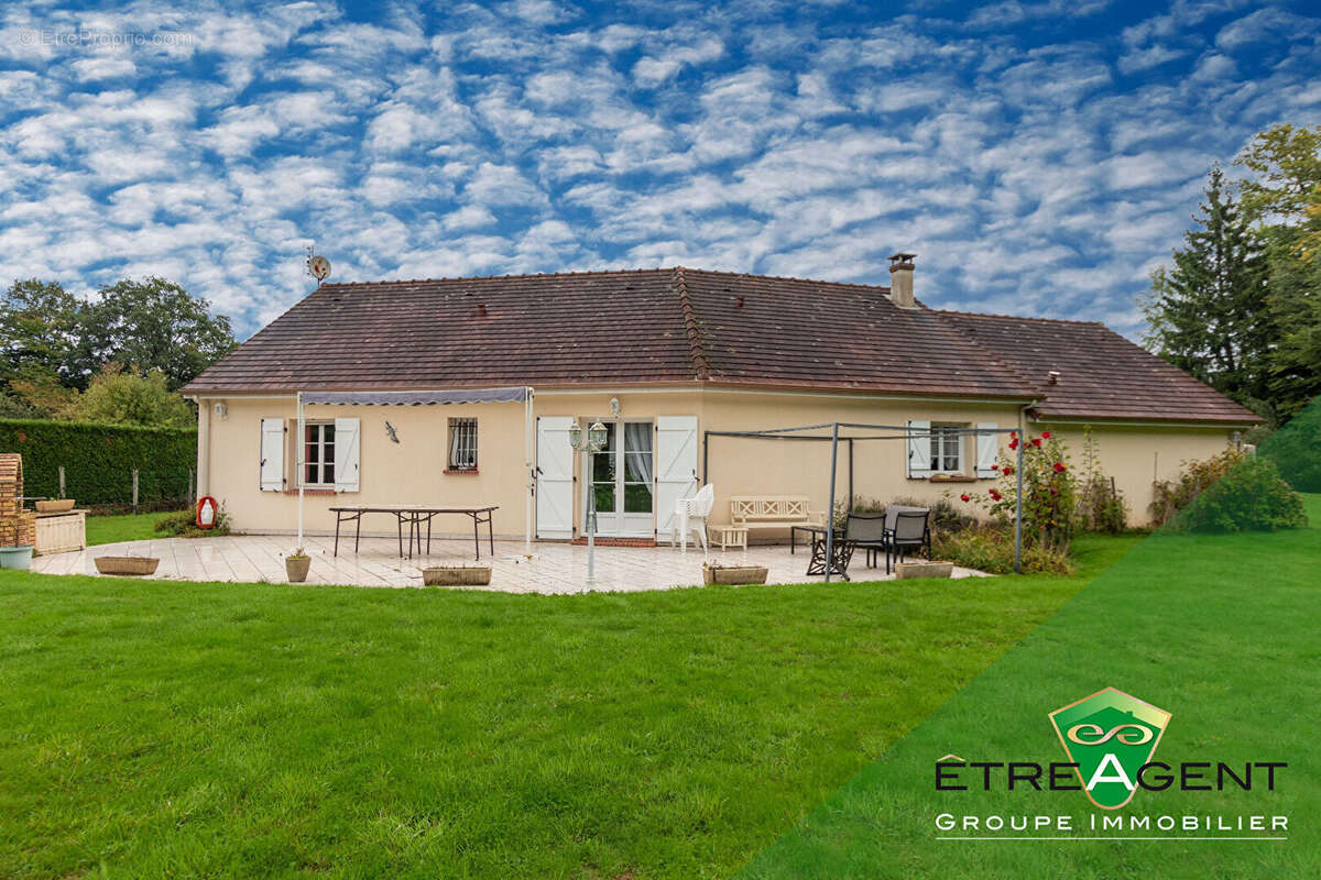 Maison à LONGNY-AU-PERCHE