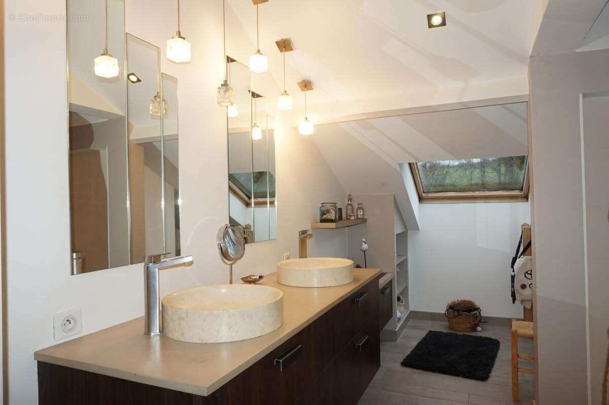 Maison à MORTAGNE-SUR-SEVRE