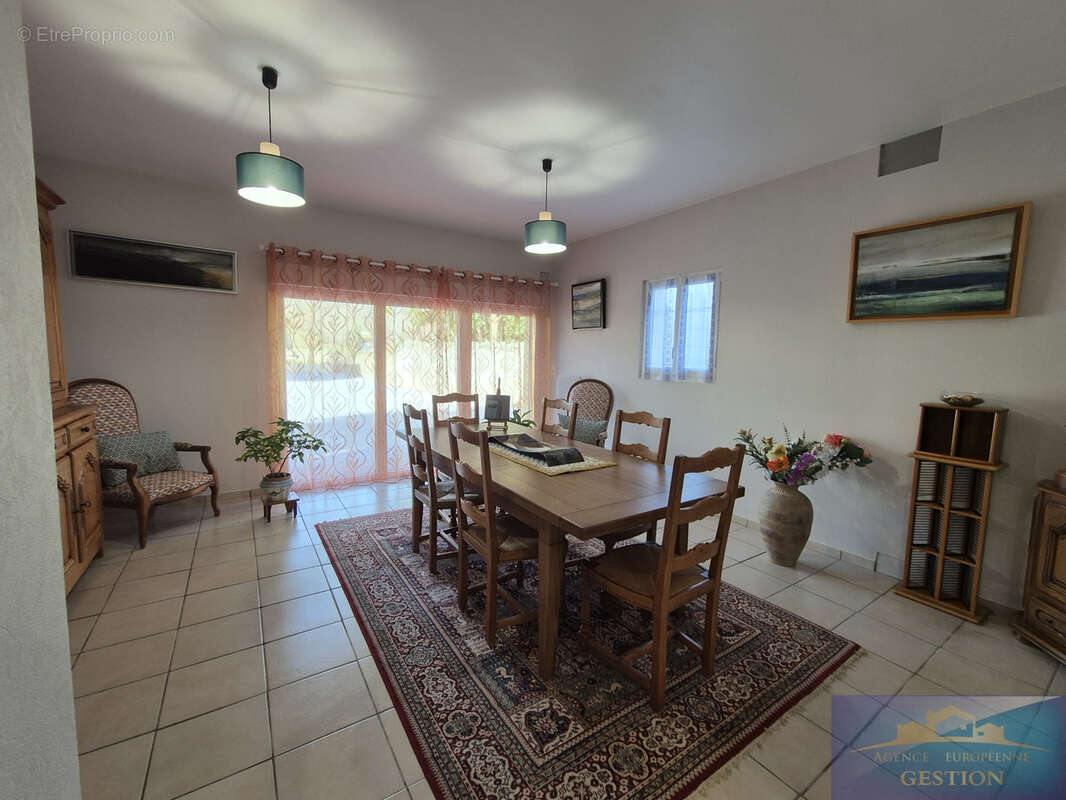 Maison à ADE