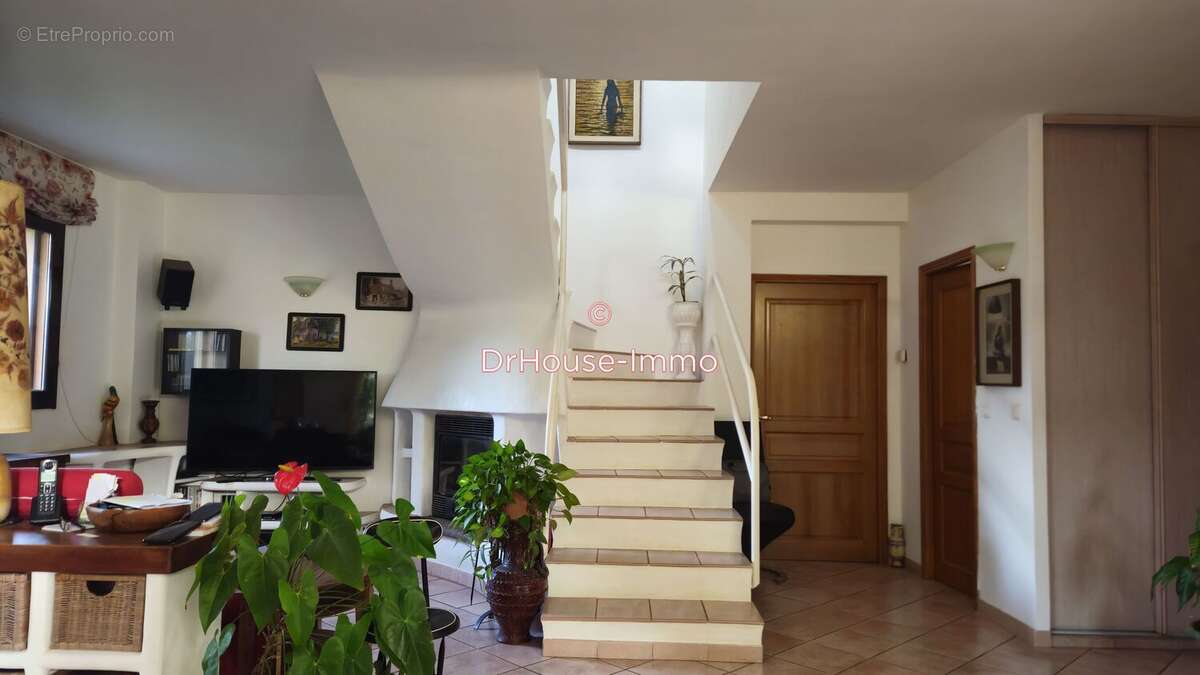 Maison 150 m² à Figari  - photo 6
