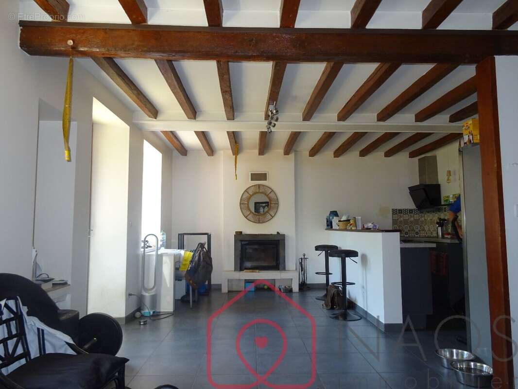 Maison à IVOY-LE-PRE