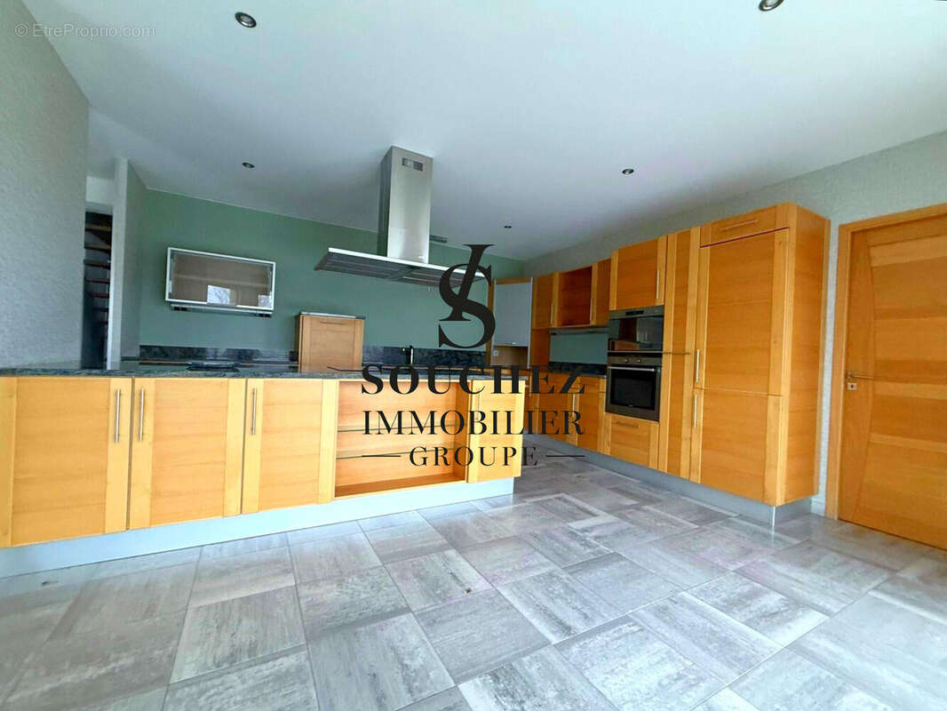 Maison 245 m² à Berles-Monchel  - photo 5