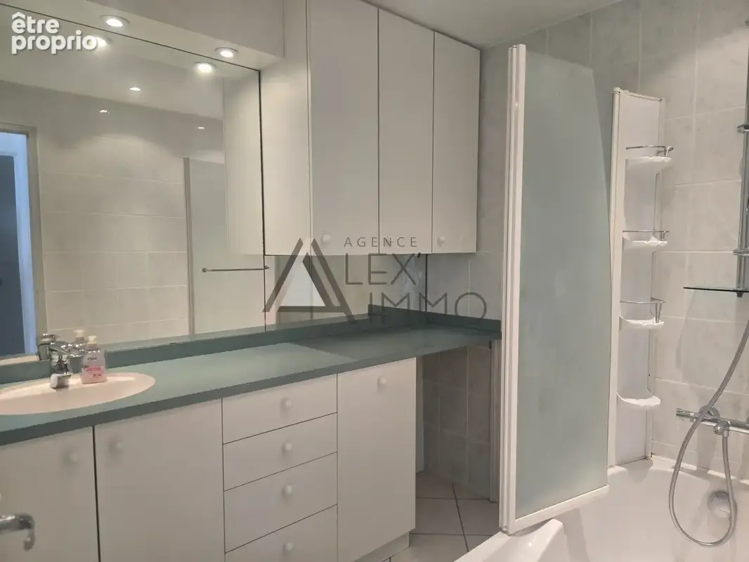 Appartement 3/4 pièces - 65,37 m2 - Marseille 12ème - 180.000 € - photo 7