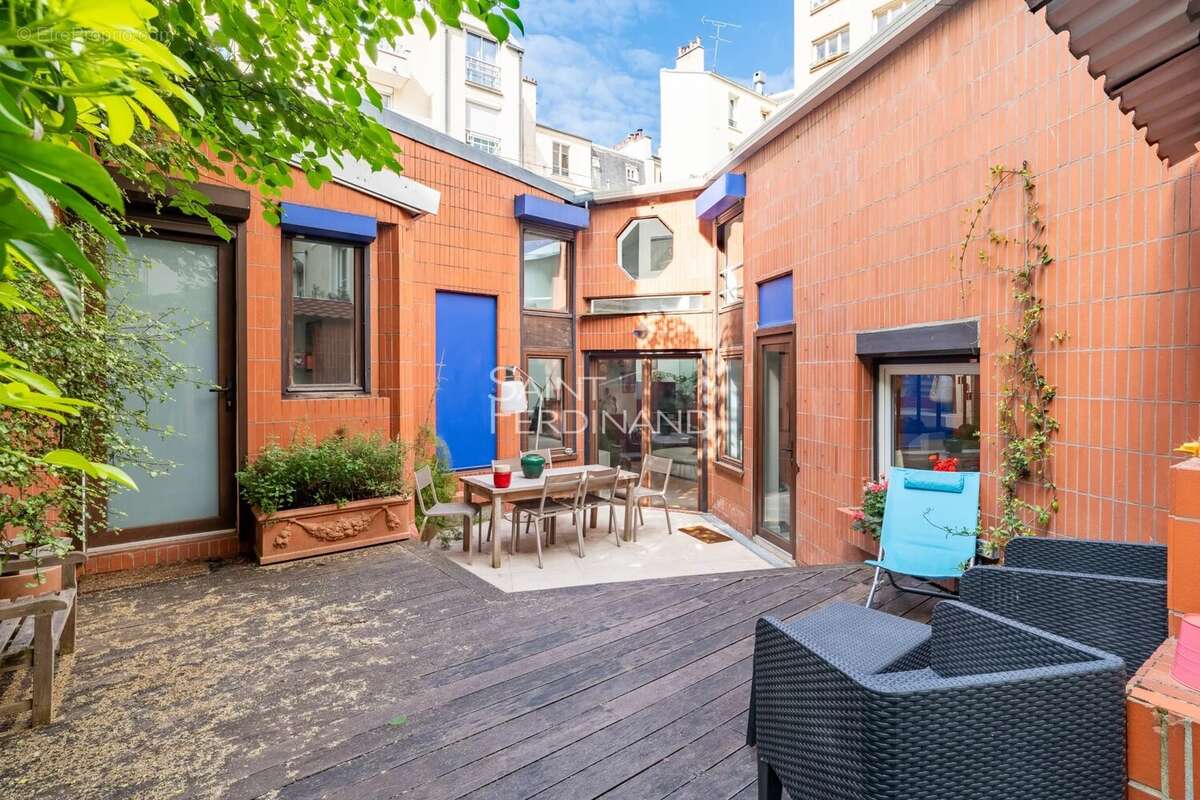 Appartement à PARIS-15E