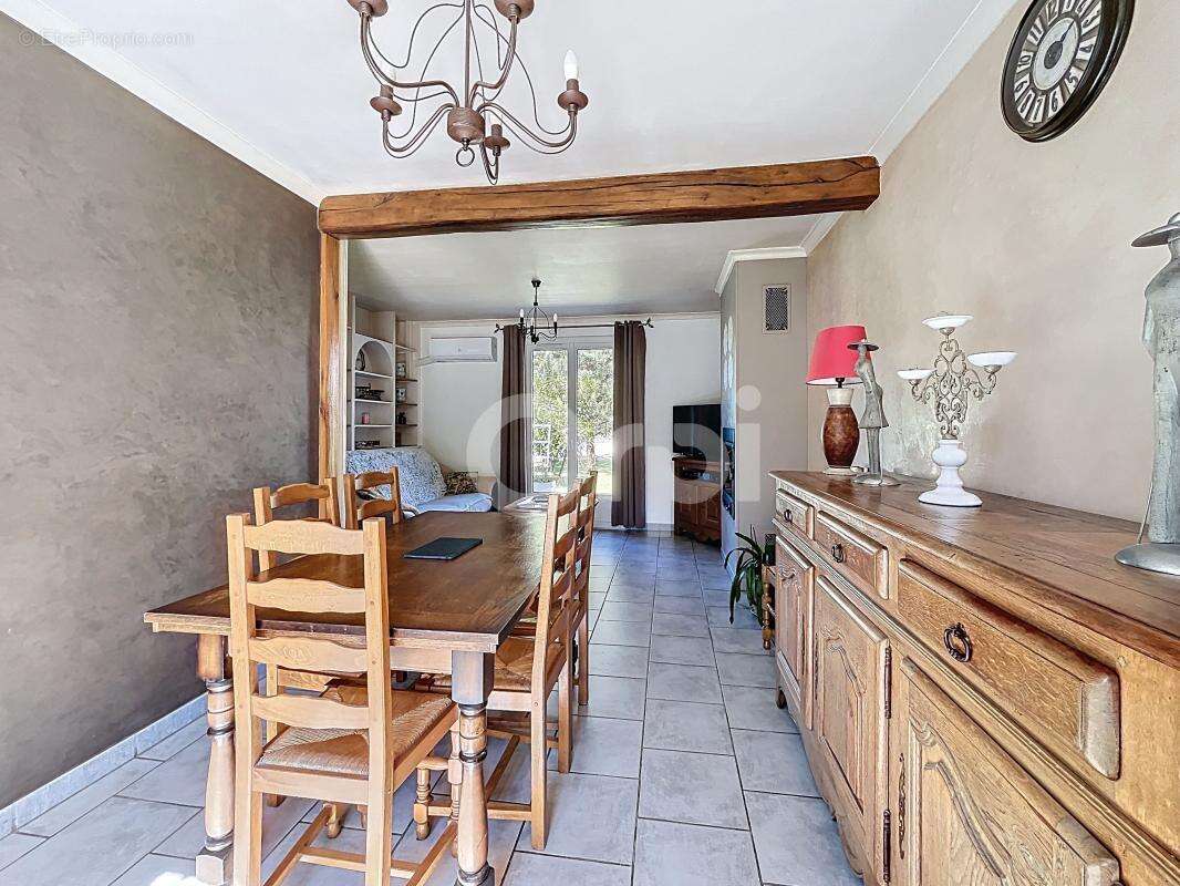 Maison à LA NEUVILLE-EN-HEZ