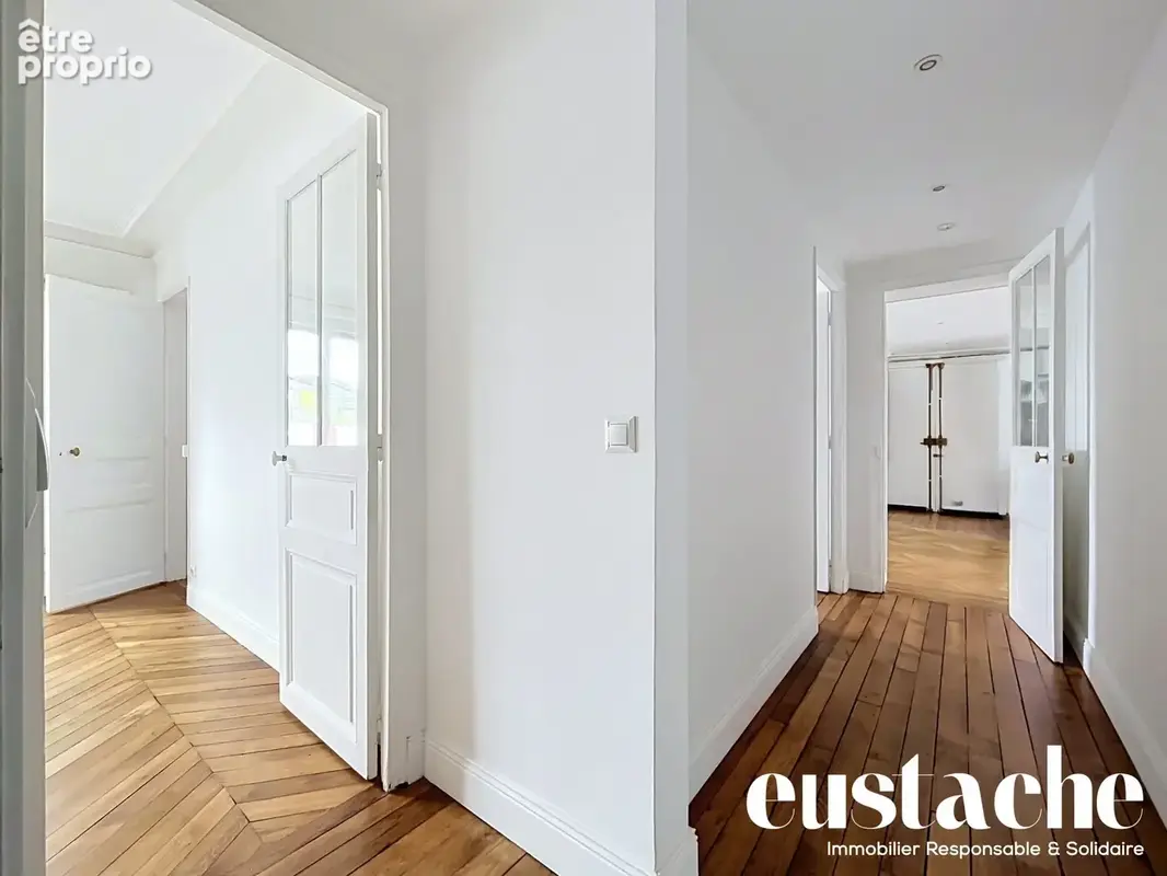 Appartement 4 pièces 79 m² à vendre à Paris-11e (75011) - photo 4