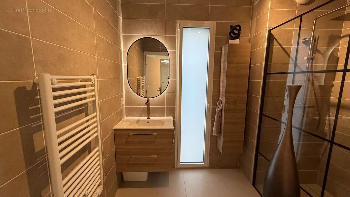 Appartement à VILLENEUVE-LOUBET