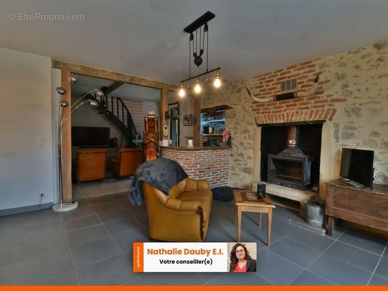 Maison à SAINT-LEGER-MAGNAZEIX