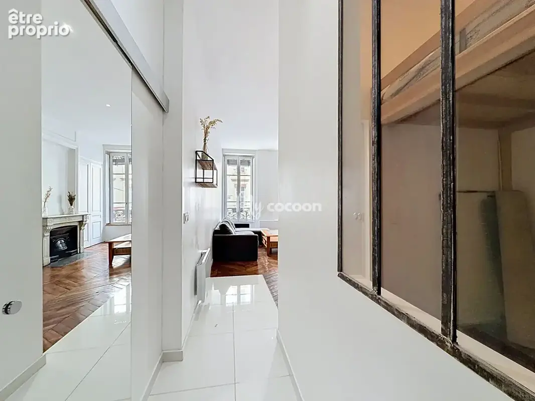 Lyon 07 - Saint André - T2 bis - 53,03 m² - photo 6