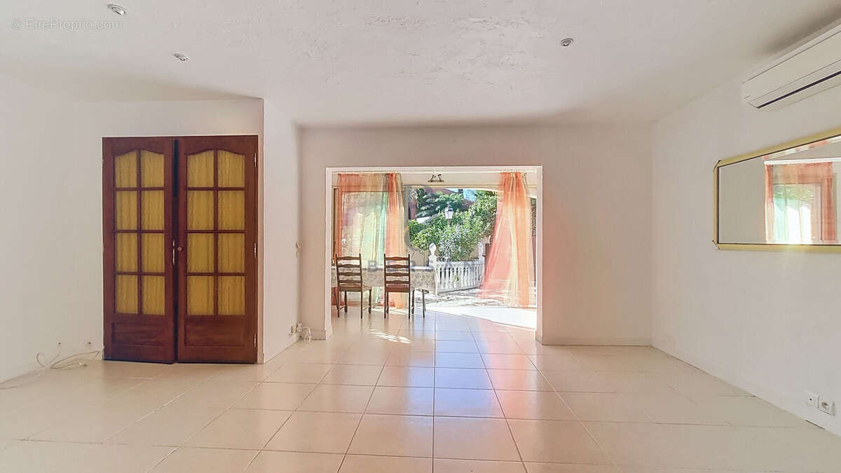 Maison à FREJUS