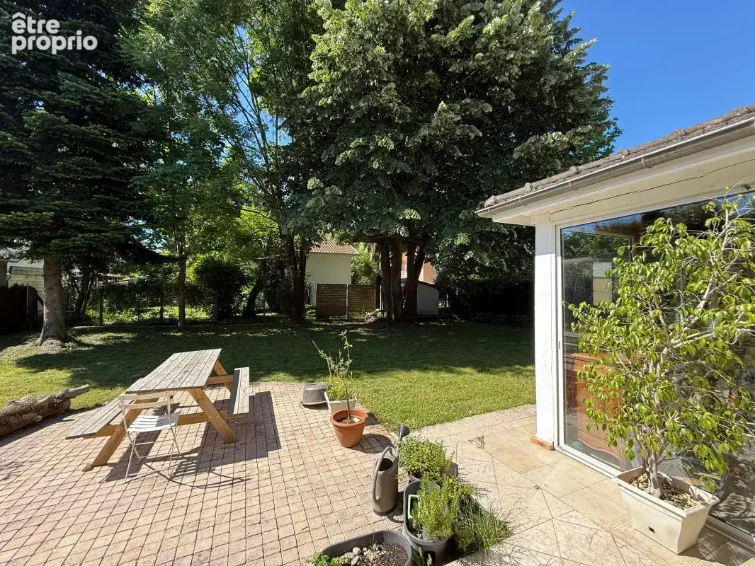 Rare ! Grande maison familiale de 6 chambres au calme à deux pas du centre ville - photo 15
