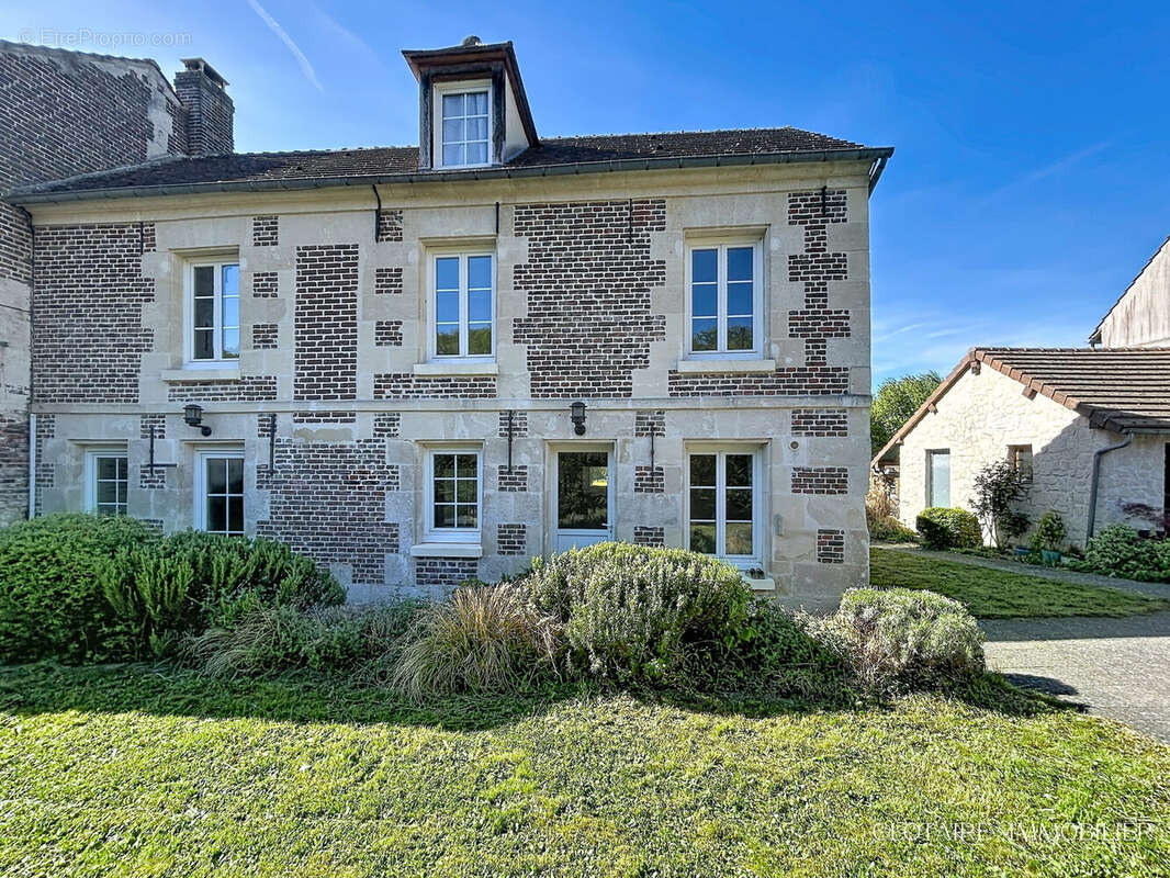 Maison à COMPIEGNE