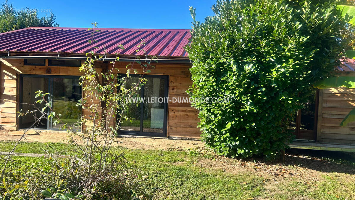 Maison à SAINT-VINCENT-DE-CONNEZAC