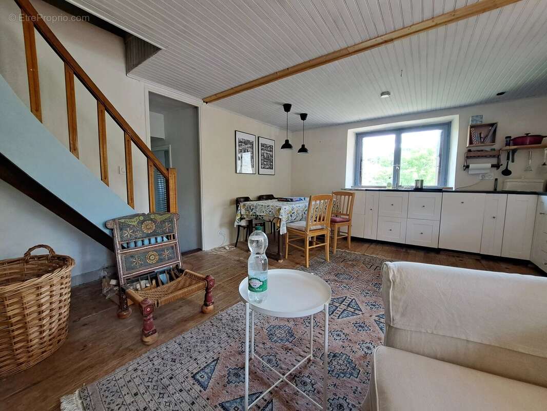 Maison à LAUZES
