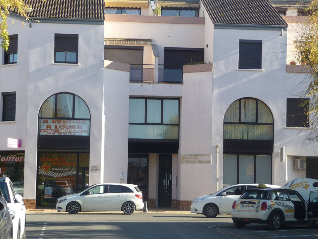 Parking à AIGUILLON