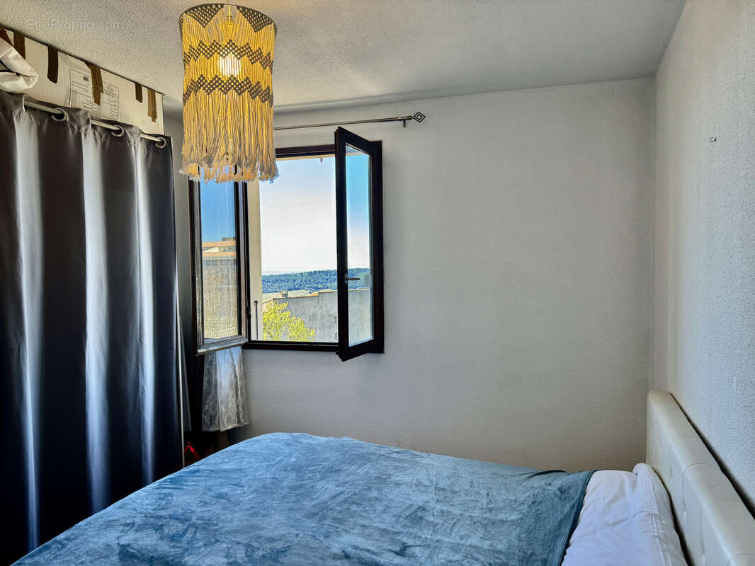 Appartement à EGUILLES