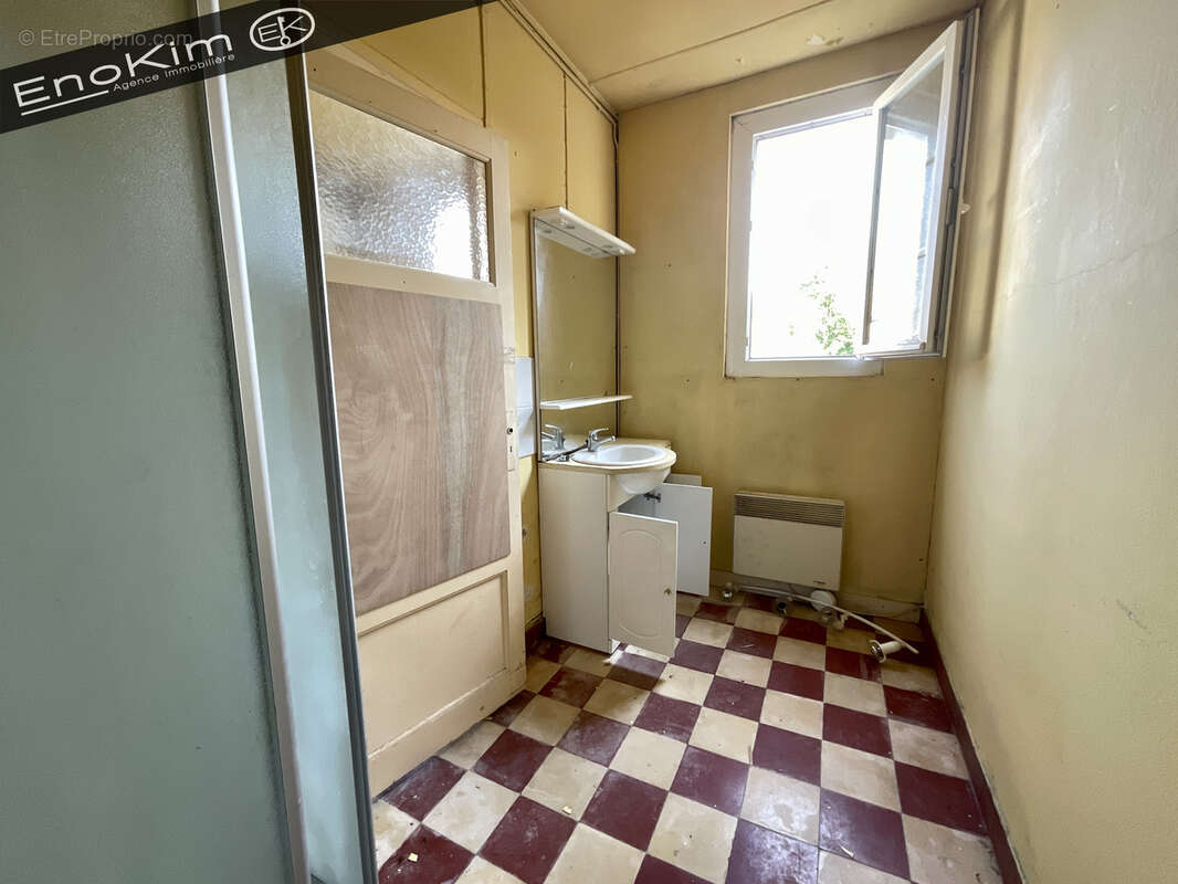Maison à rénover - saint mathurin. - photo 4