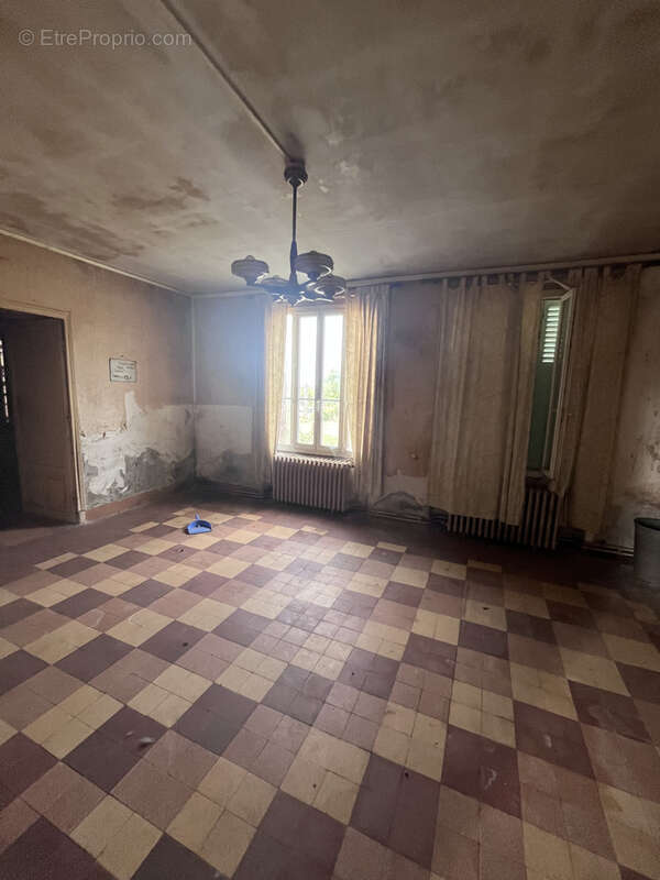 Ensemble immobilier à rénover de 74m2 - photo 4
