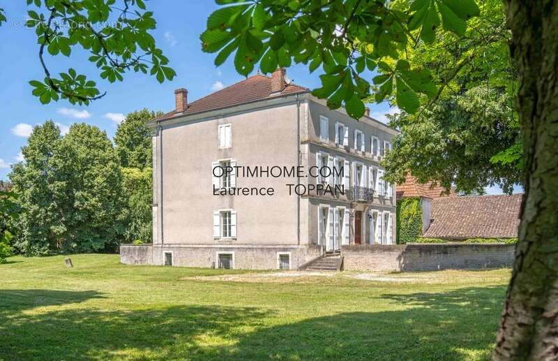 Maison à SAINTE-LIVRADE-SUR-LOT