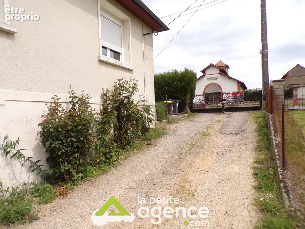 Maison 3 pièces 85 m² à vendre à La Guerche-Sur-L'aubois (18150) - photo 12