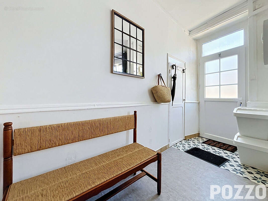 A vendre - le teilleul - maison 4 pièce(s) 80 m² - maison de bourg - proximite des services - photo 2