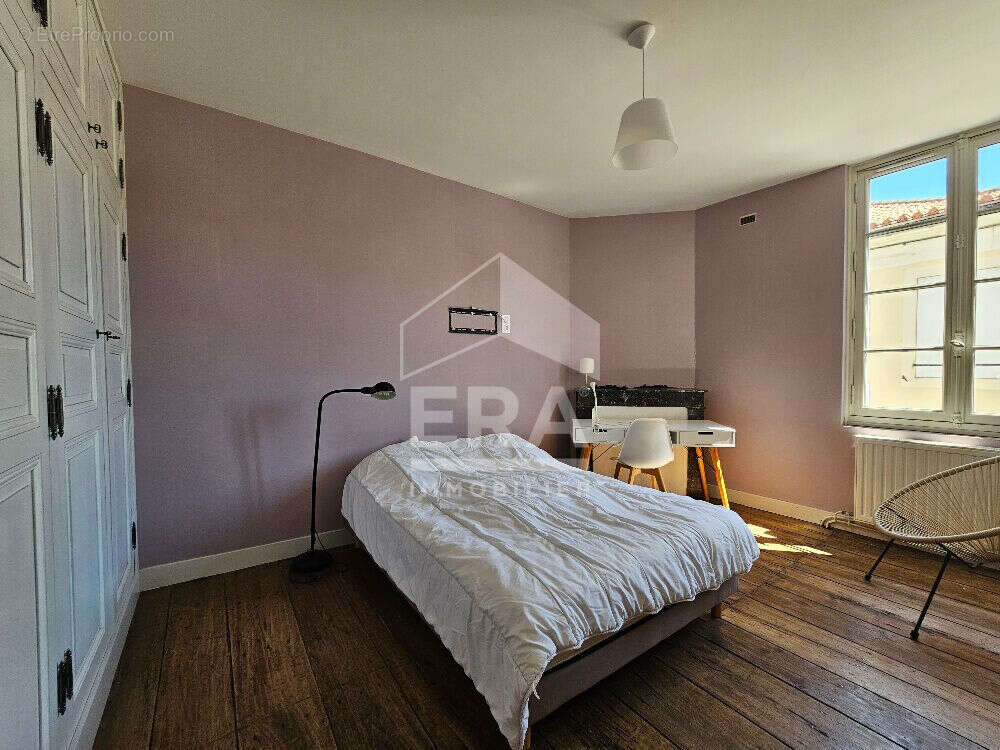 Maison à LA COURONNE