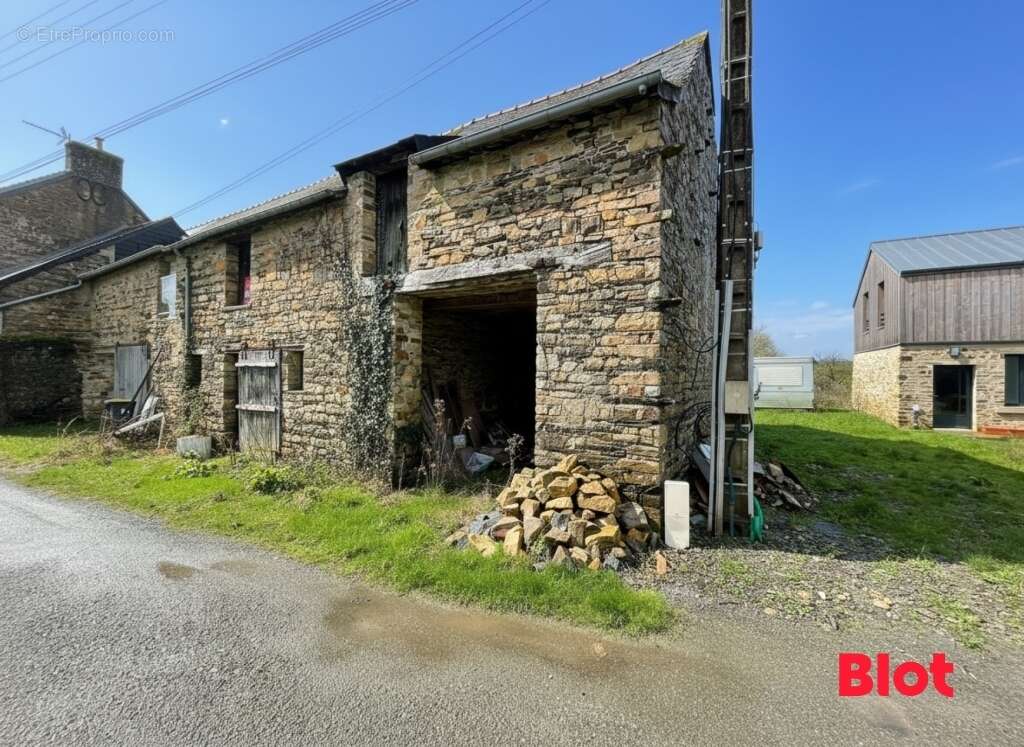 Maison à SAINT-SULPICE-DES-LANDES