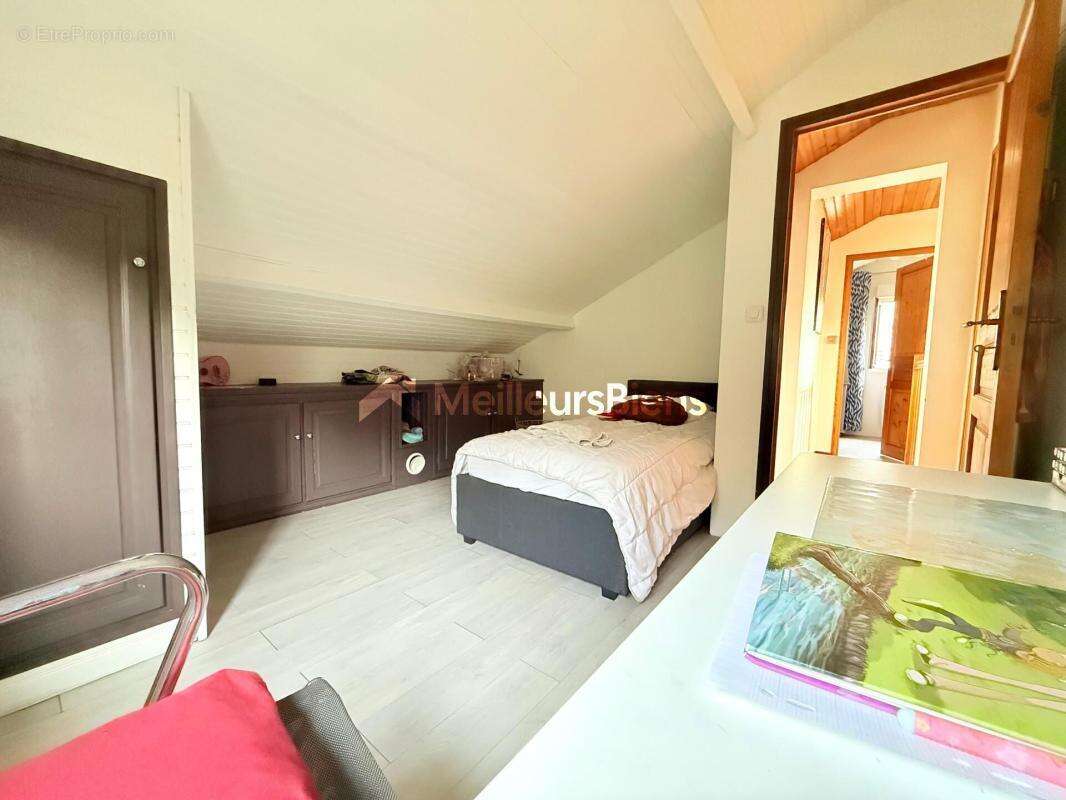 Maison à AUVERS-SUR-OISE