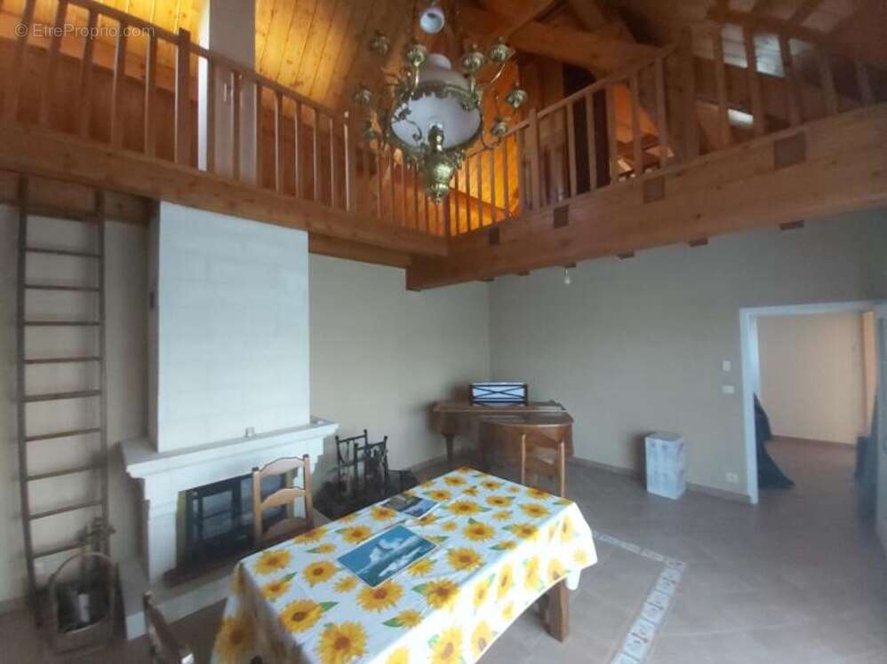 Maison à LOCHE-SUR-INDROIS