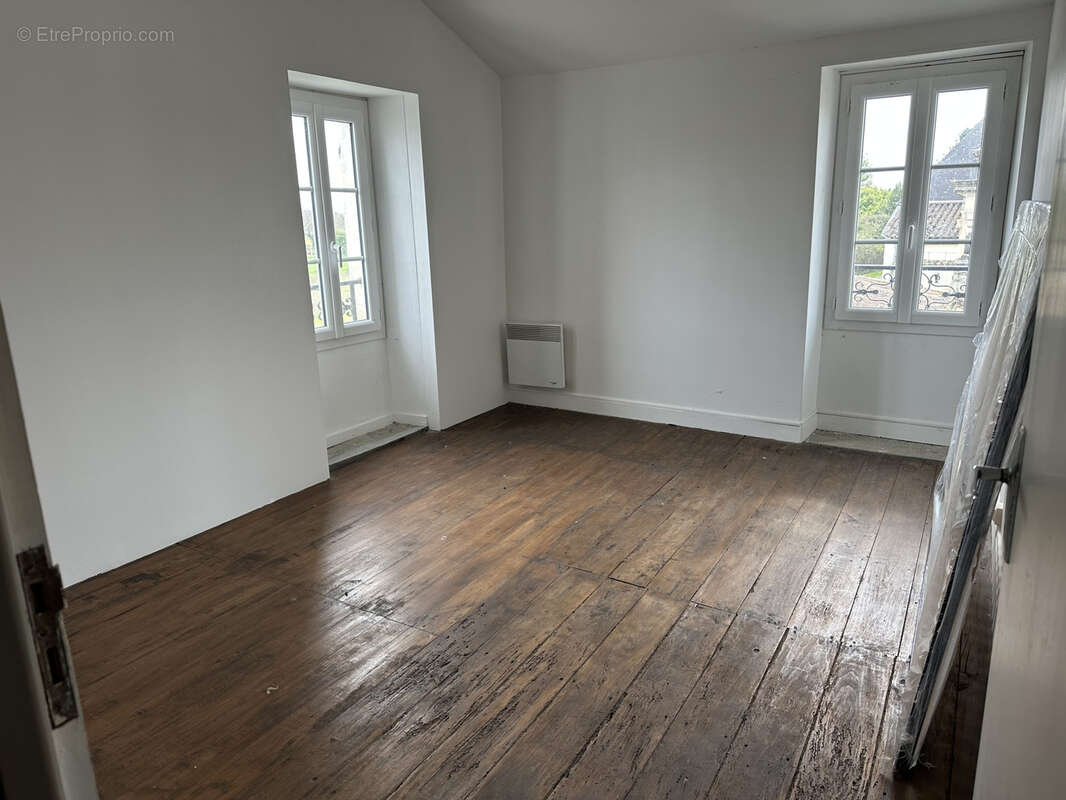 Propriété de caractère rénovée avec dépendances rénovées , Sigogne. - photo 38