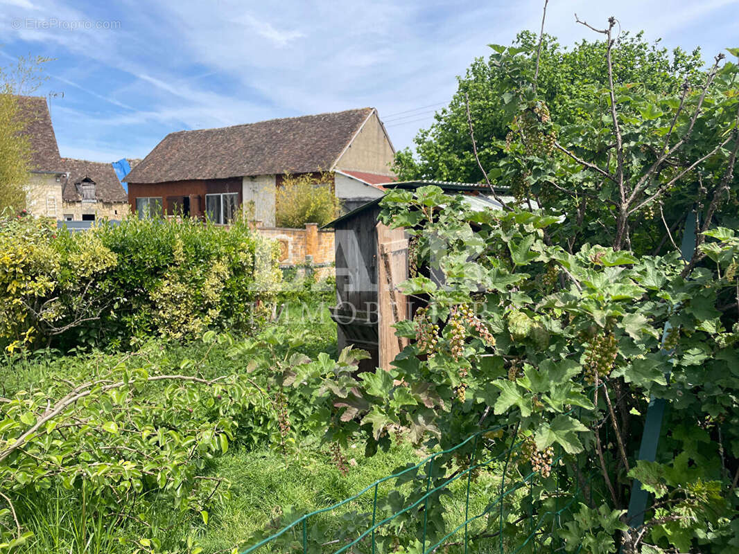 Maison à vendre dans le bourg de Saint-Vincent-des-Près, réf B15527 - photo 12