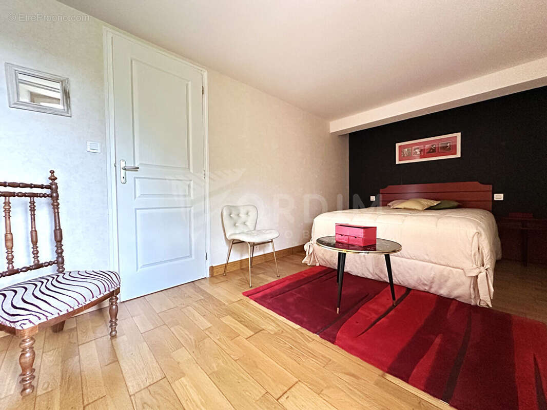 Maison à PRECY-SUR-VRIN