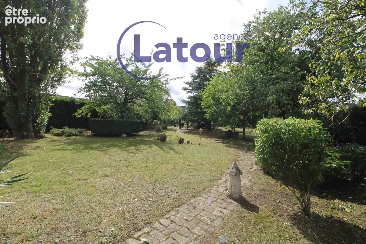 A dreux, sur un terrain de 1500 m2, maison familiale de 6 pieces sur sous-sol total. - photo 9